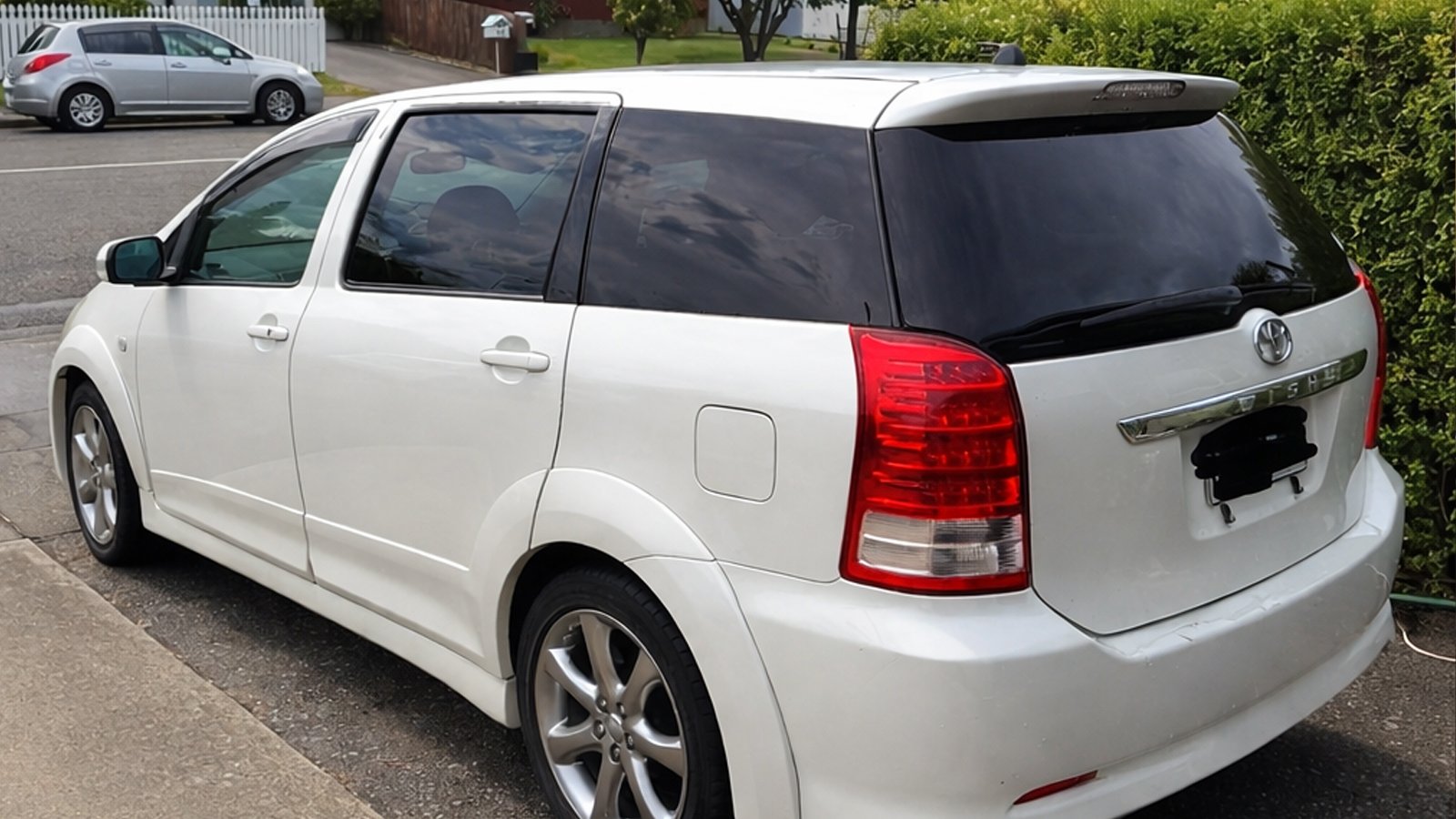 Toyota Wish – 7 Seater Family Wagon