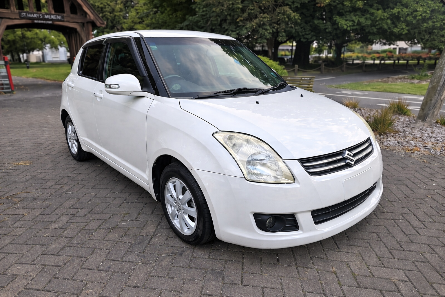Suzuki Swift – Compact, Reliable & Fuel Efficient